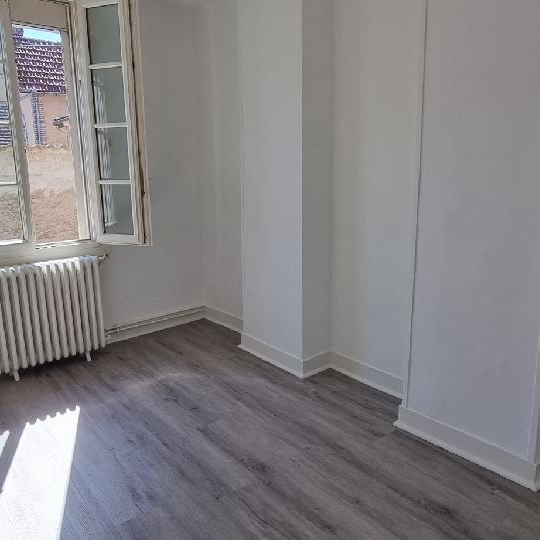  Annonces JOIGNY : Appartement | VILLENEUVE-SUR-YONNE (89500) | 48 m2 | 490 € 